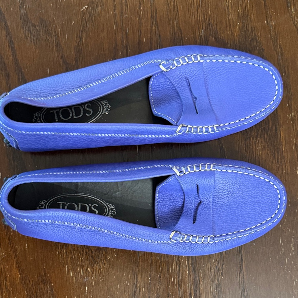 Tod's Vibrant Purple Moccasins with White Stitching